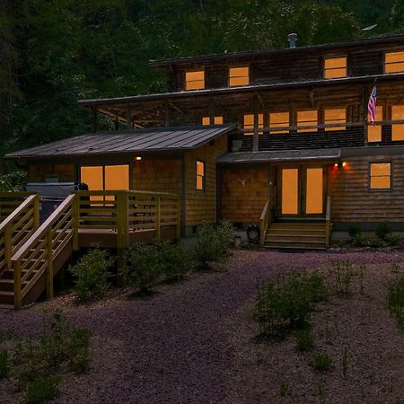 Riverside Log Cabin W Hot Tub Fire Pit Huge Deck Rileyville Exterior foto